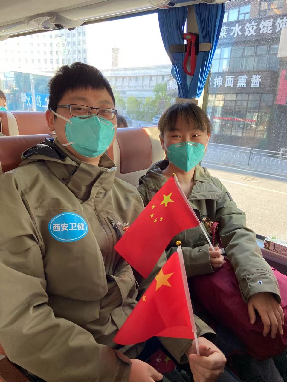 在阳光下——西安市第九医院驰援吉林抗疫纪实（四） 核酸采样八组