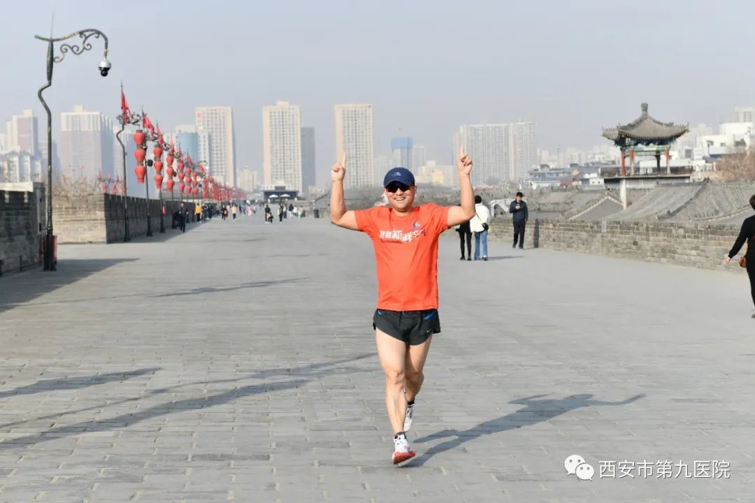 【健步走】市九院举行“扬帆启新程 健康向未来”庆祝国际“三八”妇女节城墙健康健步走活动 【健步走】市九院举行“扬帆启新程 健康向未来”庆祝国际“三八”妇女节城墙健康健步走活动