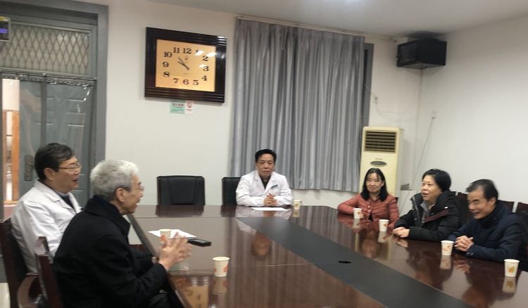 温馨欢送会 浓浓惜别情