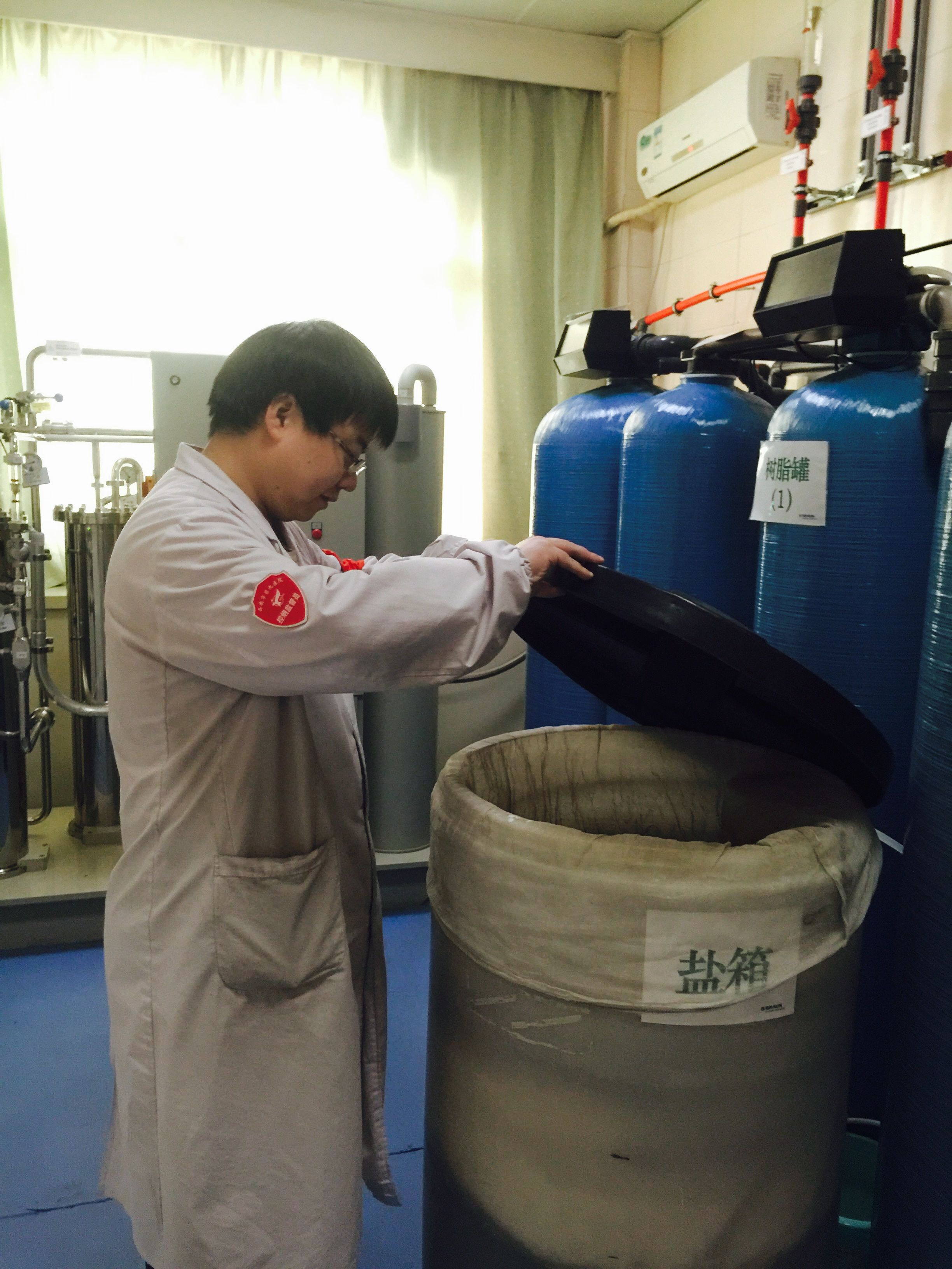 春节暖心故事 -- 春节诸事“佩琦”工作永不打烊 春节暖心故事 -- 春节诸事“佩琦”工作永不打烊