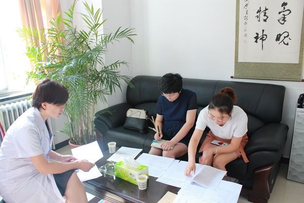 市卫计委党委干部作风排查整改工作检查组来我院督导检查