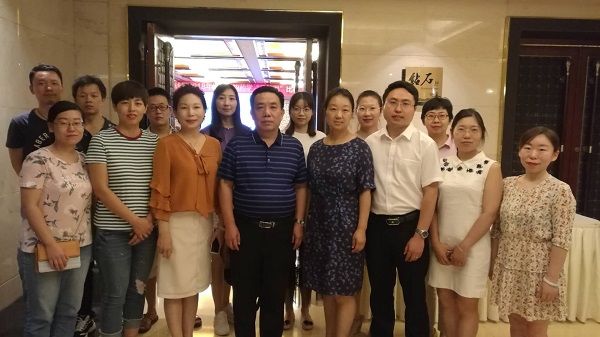 市九院药剂科团队在市卫计委 举办的药学“品管圈”比赛中分别荣获三等奖及优秀奖 市九院药剂科团队在市卫计委 举办的药学“品管圈”比赛中分别荣获三等奖及优秀奖