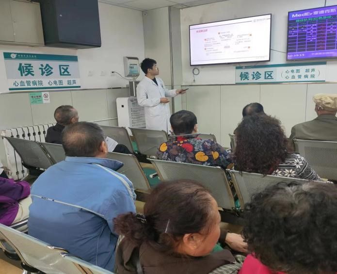 西安市第九医院 开展第十八个“世界卒中日”暨卒中科普宣传周系列活动