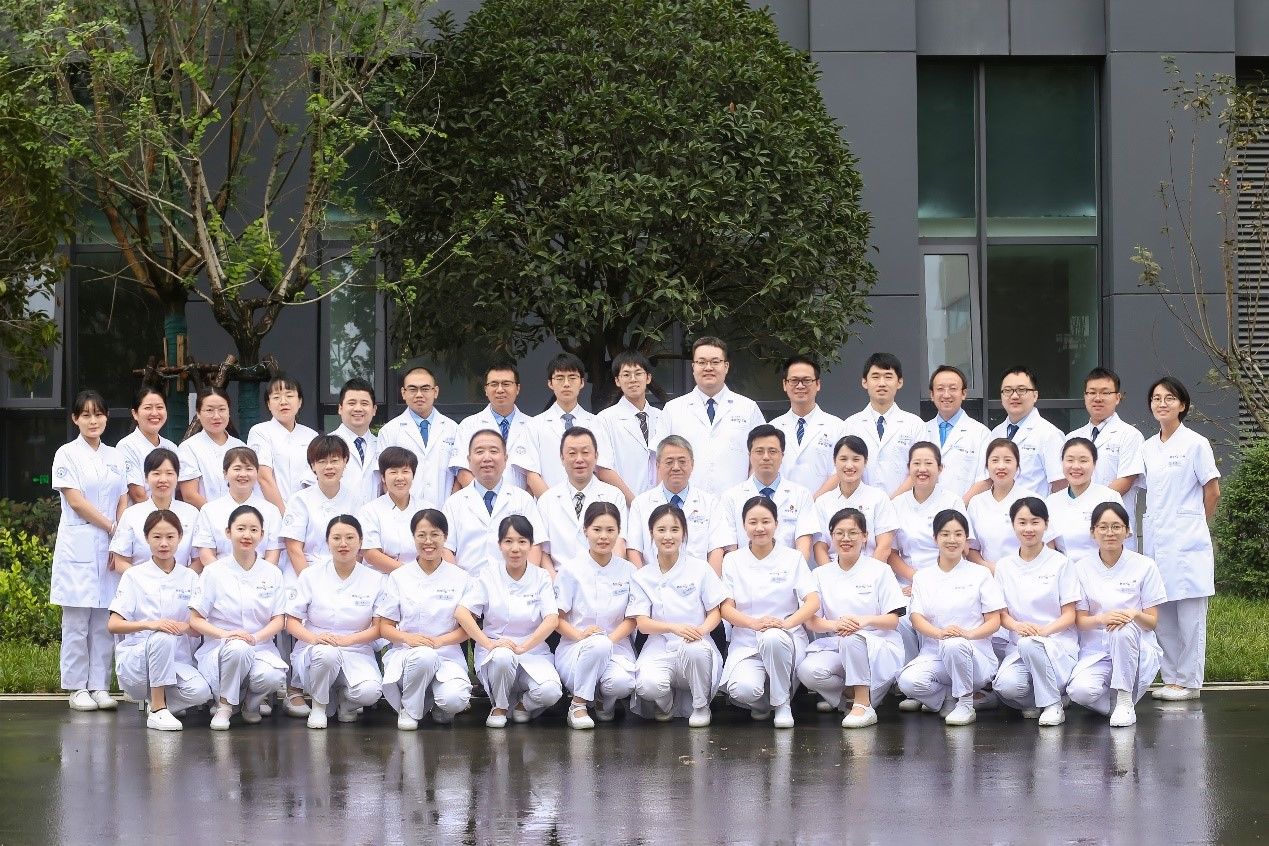 【神介荣誉】市九院神经介入分会荣获2023年度西安医学会“优秀专业委员会”，脑血管病院刘展会主任委员荣获年度“先进个人”
