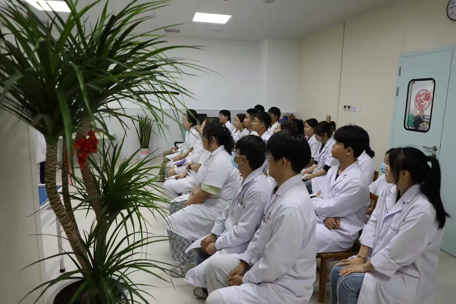 西安市第九医院康复科举行2024年度实习进修生开班仪式 西安市第九医院康复科举行2024年度实习进修生开班仪式