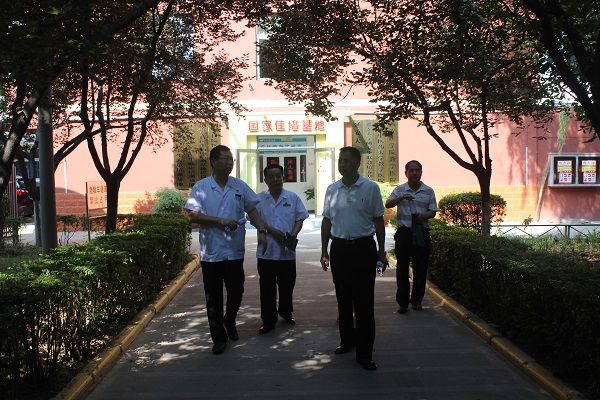 西安市委宣传部副部长、市文明办主任关相林一行受邀莅临市九院指导文明城市与文明单位创建工作 西安市委宣传部副部长、市文明办主任关相林一行受邀莅临市九院指导文明城市与文明单位创建工作