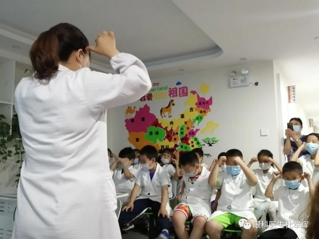 【迎十四运庆医师节】“小医生”和“小义工”活动!