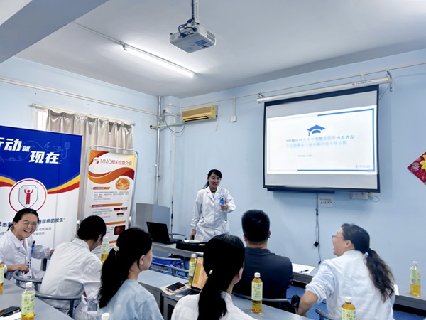 我院内分泌科特邀知名教授开展科研研讨会 我院内分泌科特邀知名教授开展科研研讨会