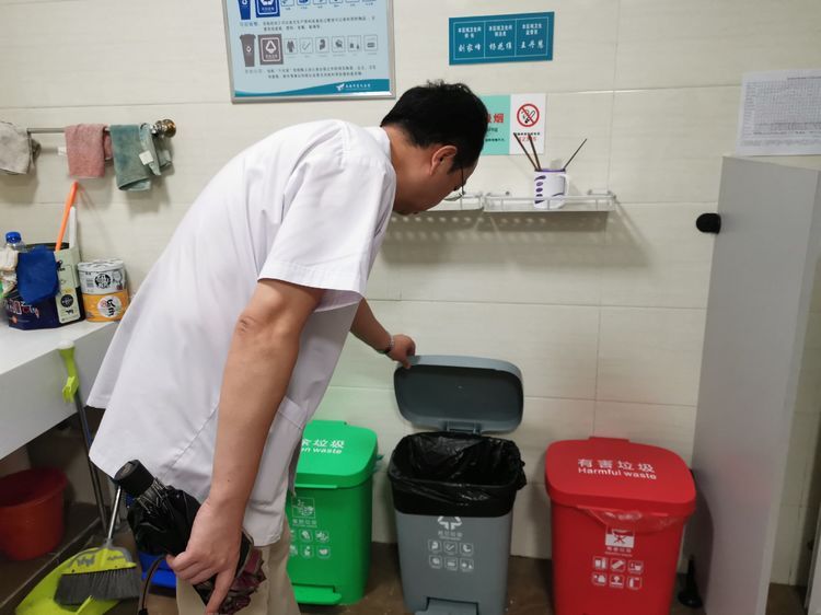 多科联合检查 助力生活垃圾分类在起始日顺利推进