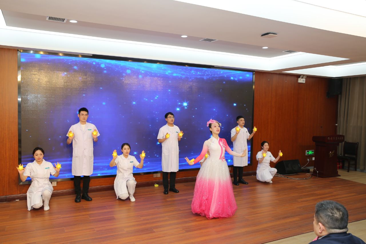 西安市第九医院隆重召开纪念“5`12”国际护士节暨表彰大会 西安市第九医院隆重召开纪念“5`12”国际护士节暨表彰大会