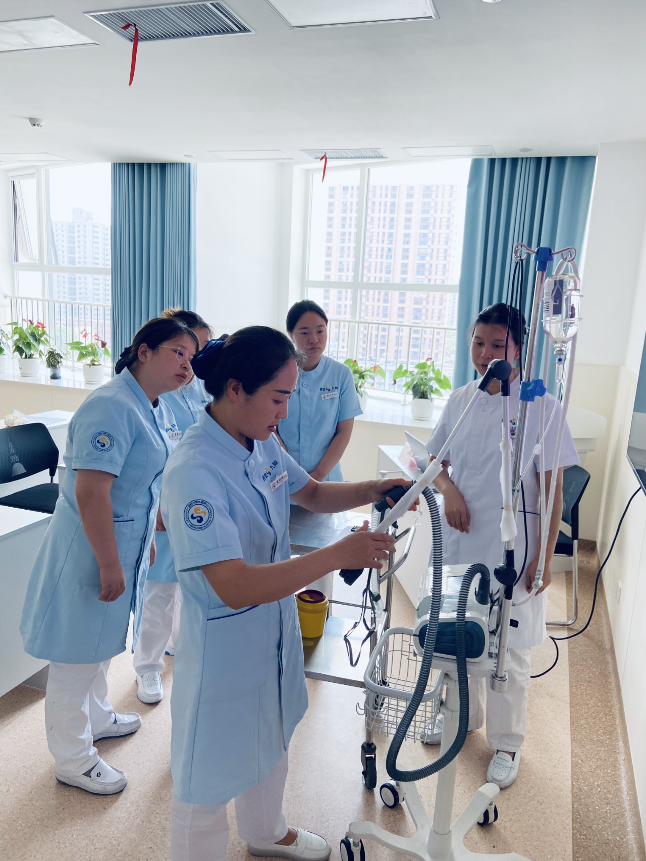 奋楫笃行启新局,履践致远谱新篇——西安市第九医院第一届西安市老年护理专科护士培训班圆满结业 奋楫笃行启新局,履践致远谱新篇——西安市第九医院第一届西安市老年护理专科护士培训班圆满结业
