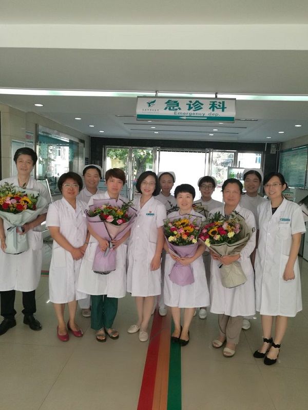 西安市第九医院用这样的方式度过首个“中国医师节” 西安市第九医院用这样的方式度过首个“中国医师节”