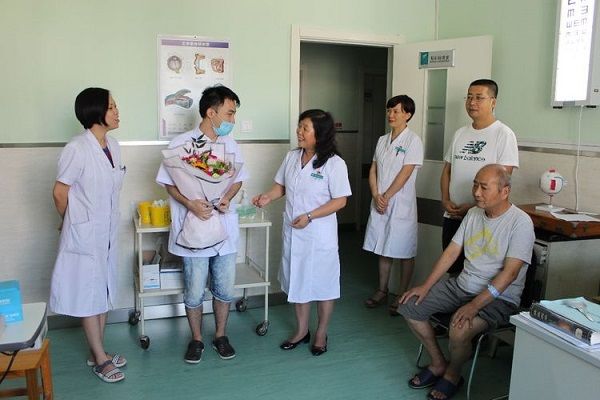 西安市第九医院用这样的方式度过首个“中国医师节” 西安市第九医院用这样的方式度过首个“中国医师节”