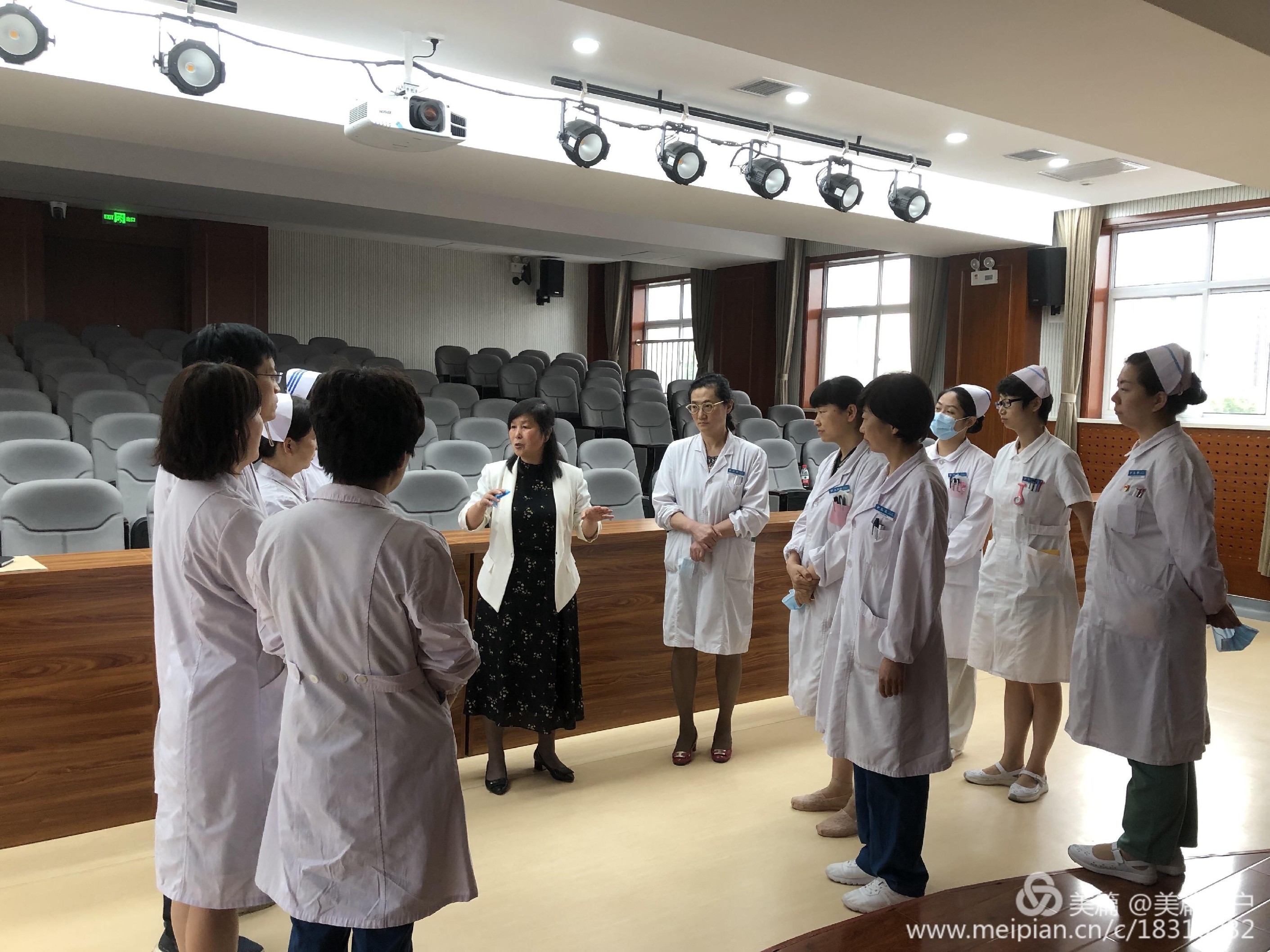 牢记总书记嘱托，争做时代先锋--市九院党委书记郑菊贤到党建联系点开展宣讲活动