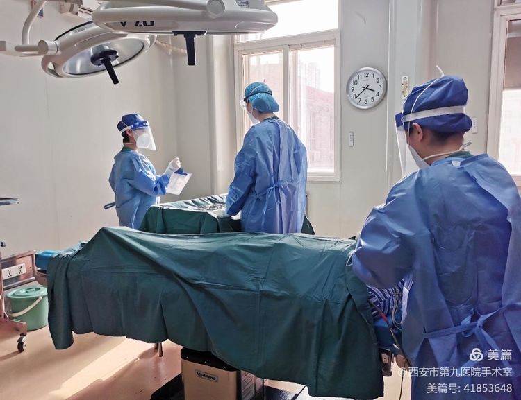 手术室开展封管控区患者急诊手术应急演练