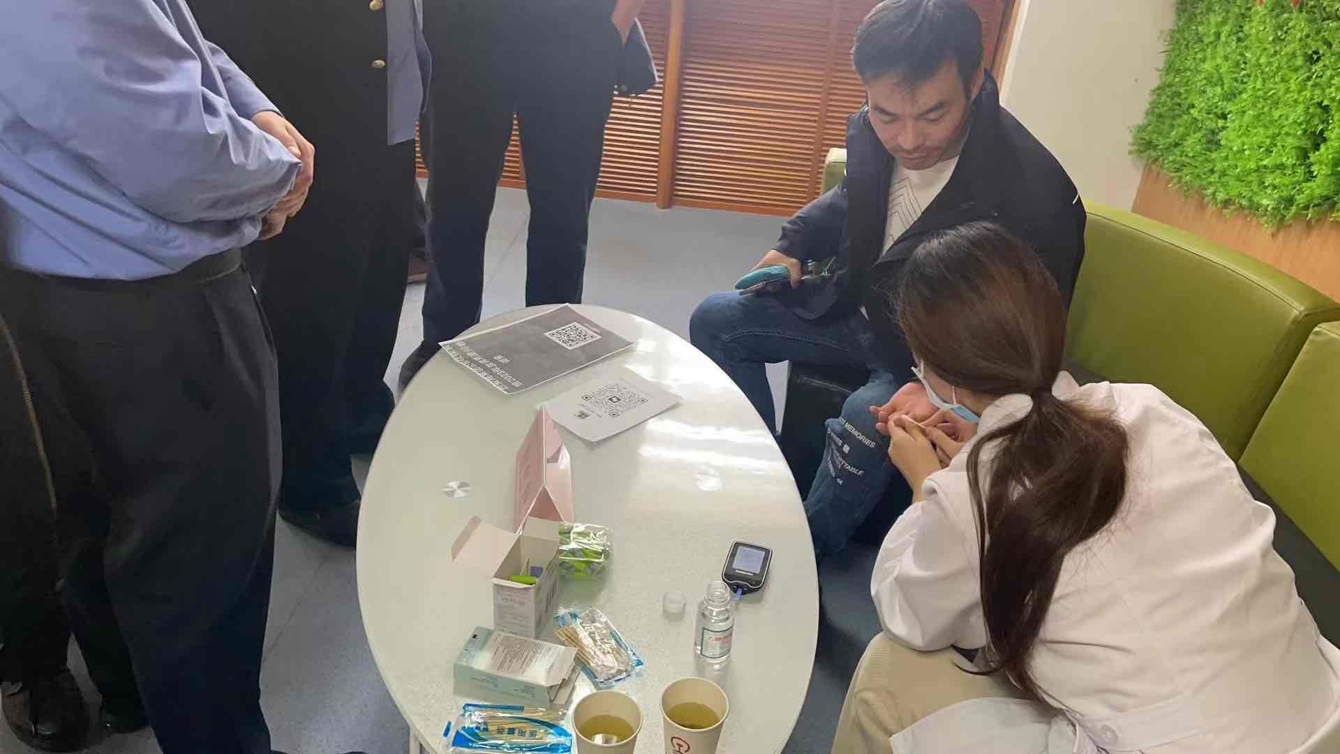 情暖冬至，为铁路一线职工送温暖