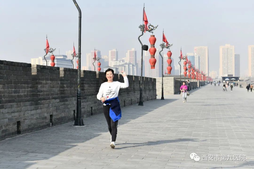 【健步走】市九院举行“扬帆启新程 健康向未来”庆祝国际“三八”妇女节城墙健康健步走活动 【健步走】市九院举行“扬帆启新程 健康向未来”庆祝国际“三八”妇女节城墙健康健步走活动