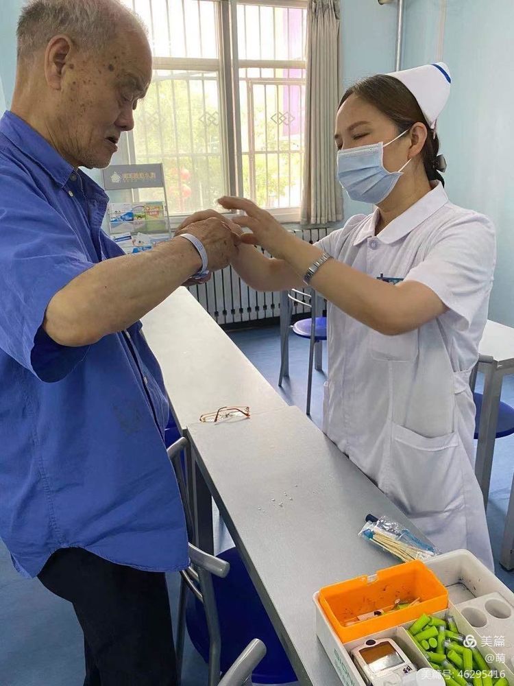 【为群众办实事 内分泌科每周为患者举办胰岛素规范注射工作坊】