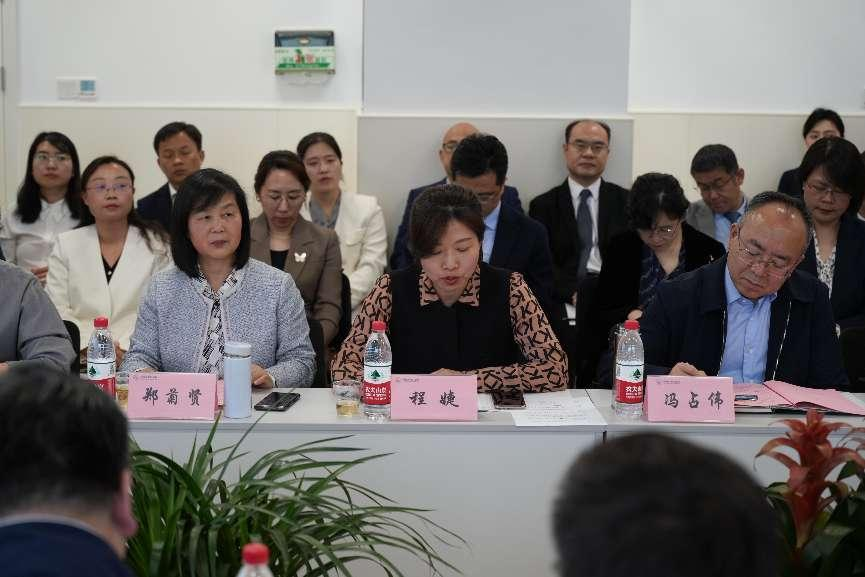 创新驱动高质量发展 凝心聚力共建美好未来| 中国工程院院士温州医科大学校长李校堃教授团队一行受邀到市九院作学术交流 创新驱动高质量发展 凝心聚力共建美好未来| 中国工程院院士温州医科大学校长李校堃教授团队一行受邀到市九院作学术交流