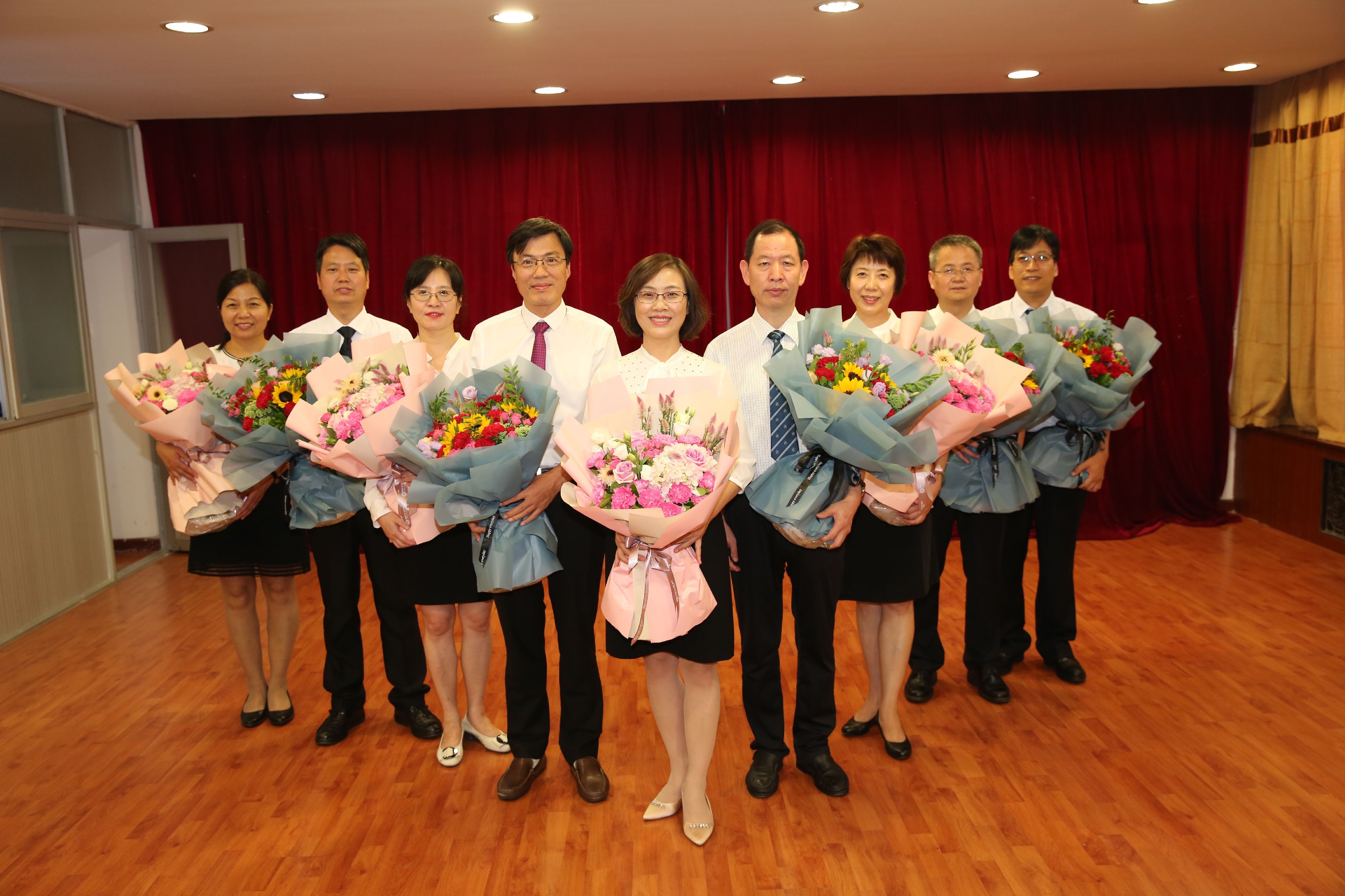 市九院召开2018年享受医院特殊津贴专家聘任及年度考核表彰大会