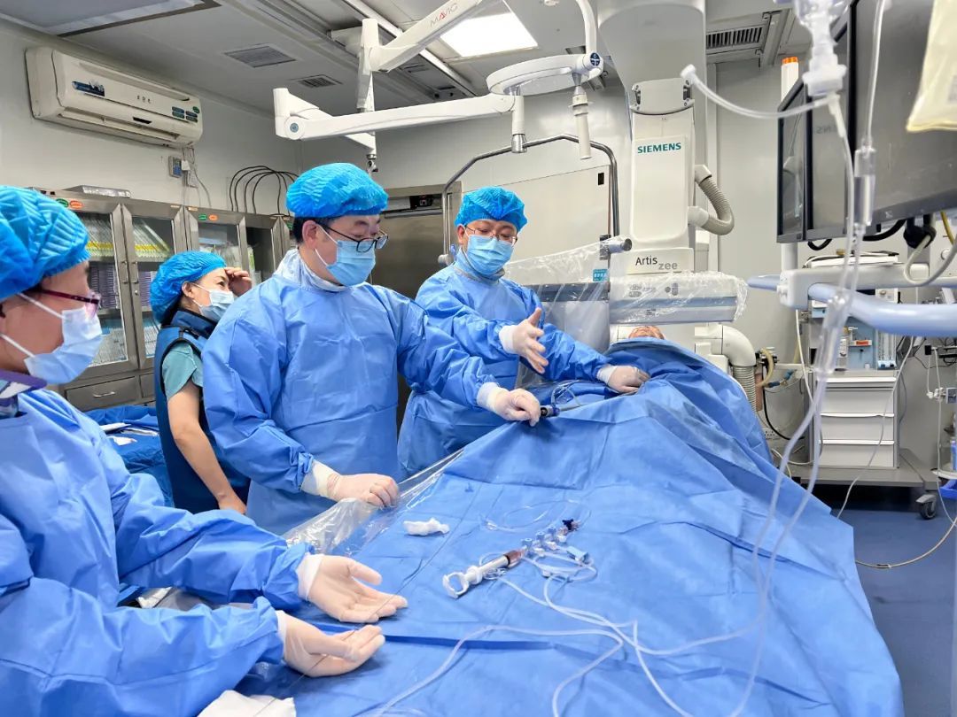 【医疗技术】西安市第九医院心血管病院团队完成新一代无导线起搏器Micra-AV(双腔)植入术 【医疗技术】西安市第九医院心血管病院团队完成新一代无导线起搏器Micra-AV(双腔)植入术